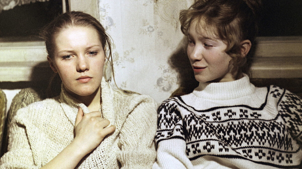 Кадр из фильма "Ключ без права передачи" (1976)