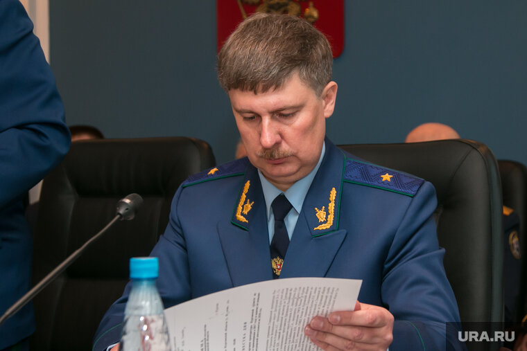    Владимир Дроздецкий обсудил вопросы развития с руководством фабрики и региональных властей