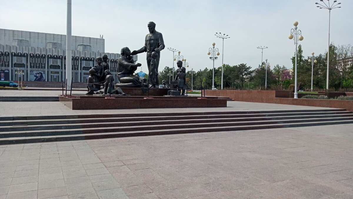 Площадь дружбы народов ташкент