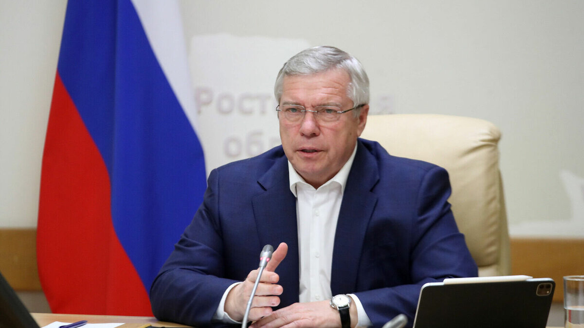     Обстановка в Ростовской области стабильная, однако все еще остается непредсказуемой, заявил губернатор Ростовской области Василий Голубев.