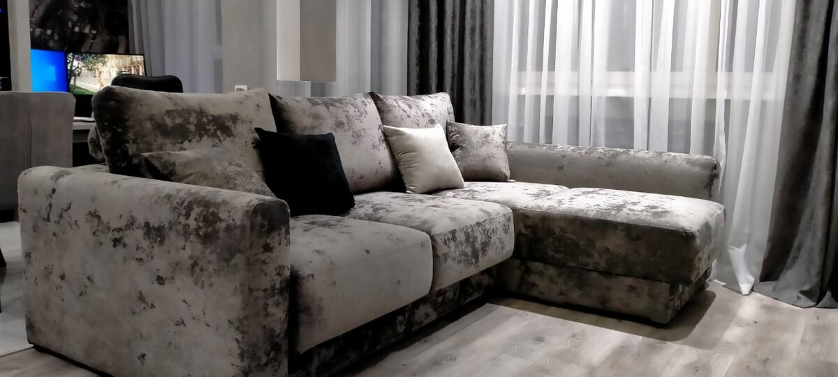 Диван «Рафараэль» в ткани «crush”, радующий своих хозяев каждый день.