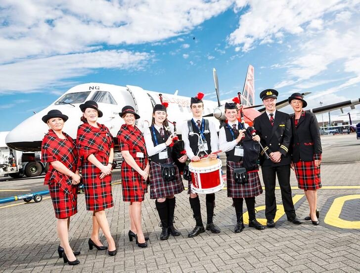 Думаю, по узору на форме, несложно догадаться, что авиакомпания Loganair родом из прекрасной Шотландии 