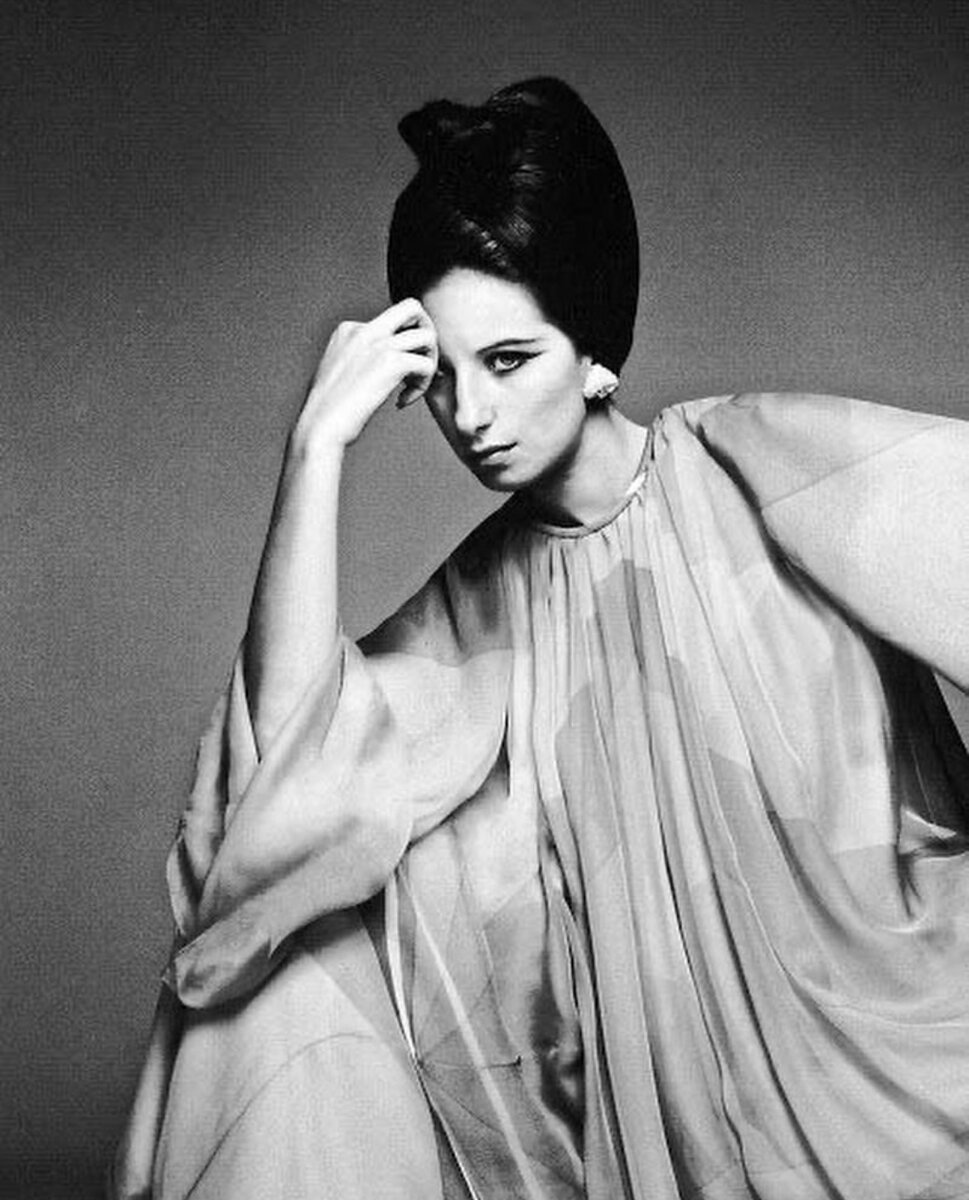 Актриса и певица Барбара Стрейзанд, 1980-е