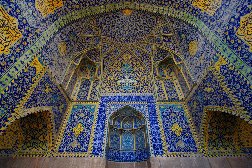 Мечеть имама в Исфахане. Голубая мечеть михраб. Мечеть Исфахан купол. Мечети Ирана Isfahan.