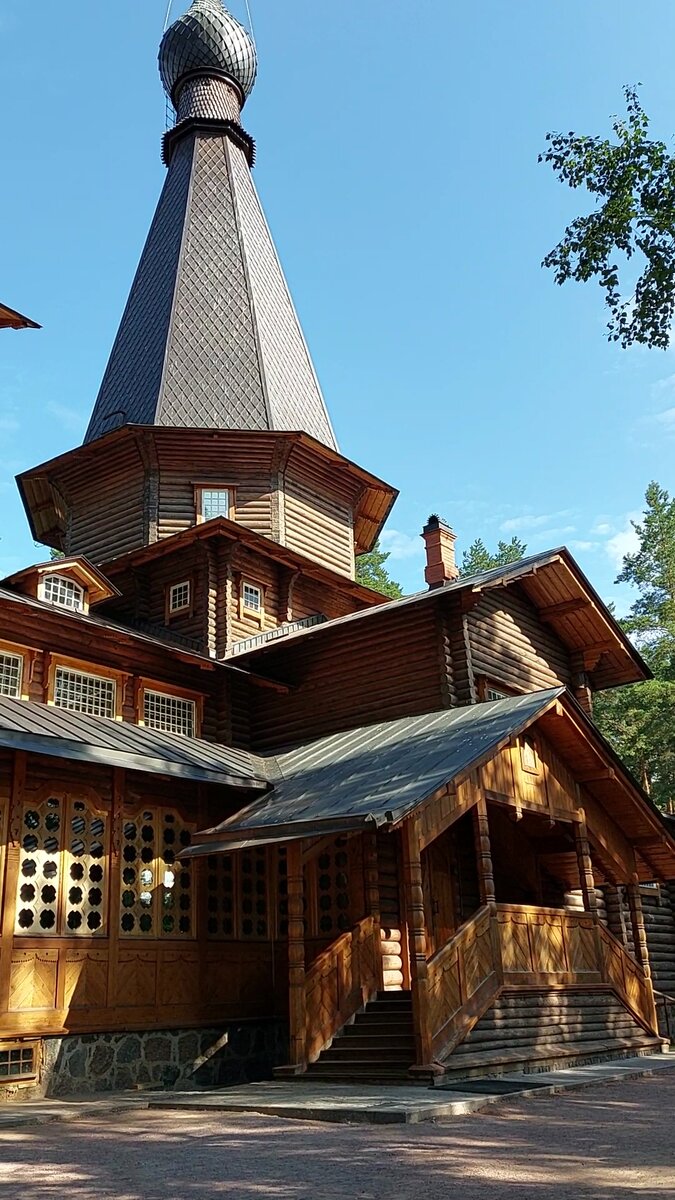 Храм Казанской иконы Божией Матери посёлка Вырица. Ленинградская область. Фото автора.