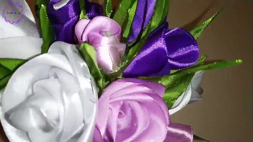 Цветы из атласных лент (вариант 2)