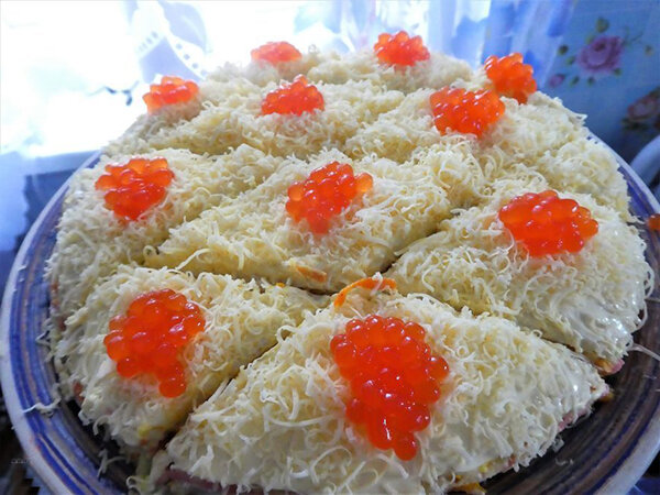 Закусочный торт из вафельных коржей рыбный рецепт с фото пошагово
