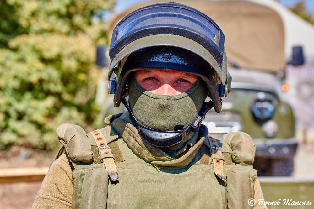 сериал отставник позывной бродяга. позывной «стая» сериал. пассажир нисон. лиам нисон фильм про поезд. сериал стая 2.