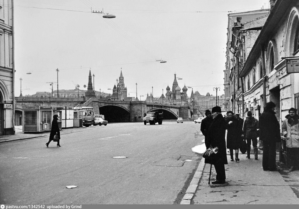 москва ноябрь 1982. москва 1982 год. фильм таможня боярский. в 1982 году вышла. москва 1982.