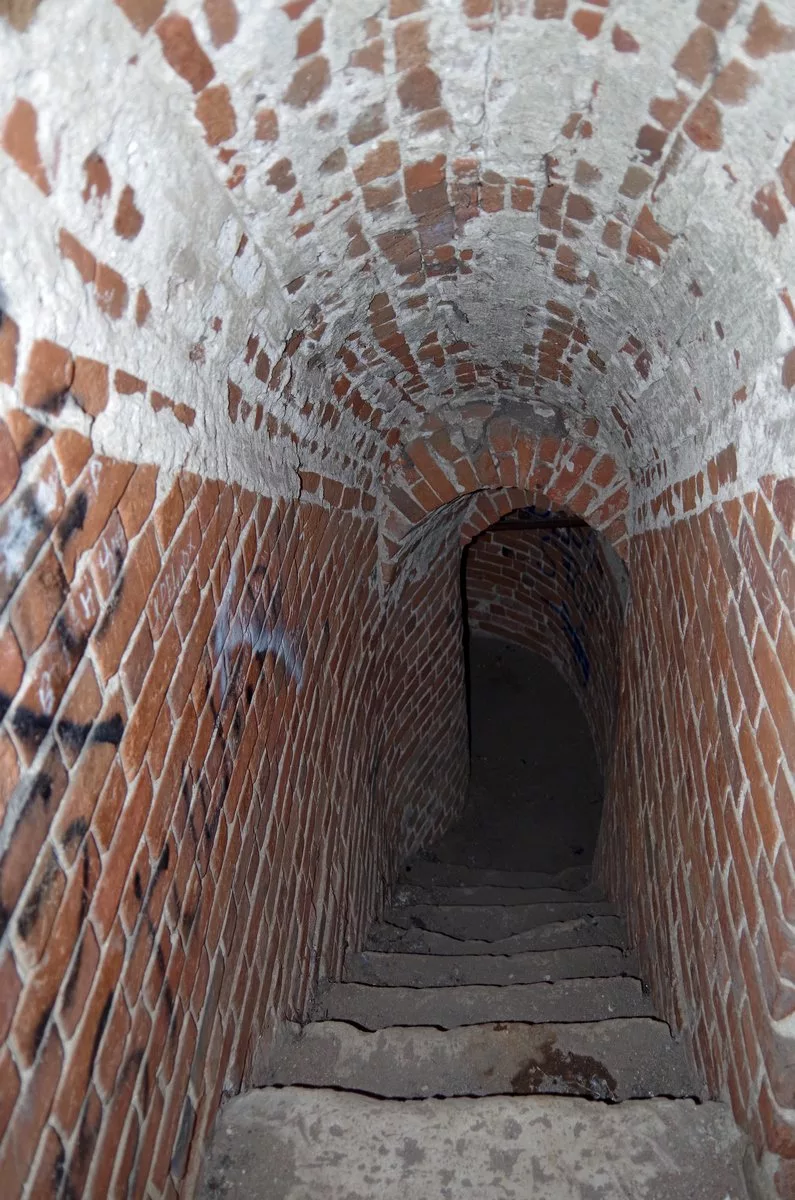 Каменные ступени - первый этап подъёма