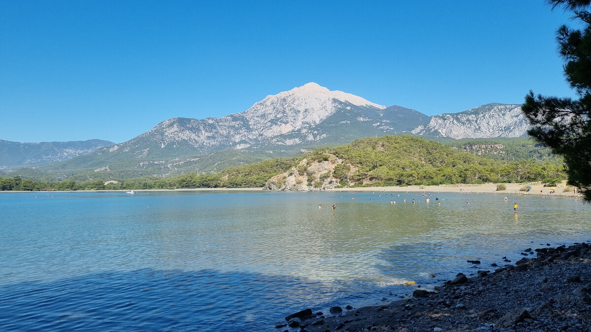 Вид на гору из бухты г. Фаселис