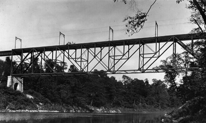 Реальная история стала страшной легендой. Человек без лица или зеленый ...