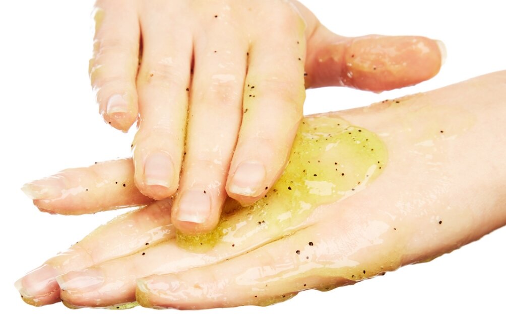 Пилинг кистей рук