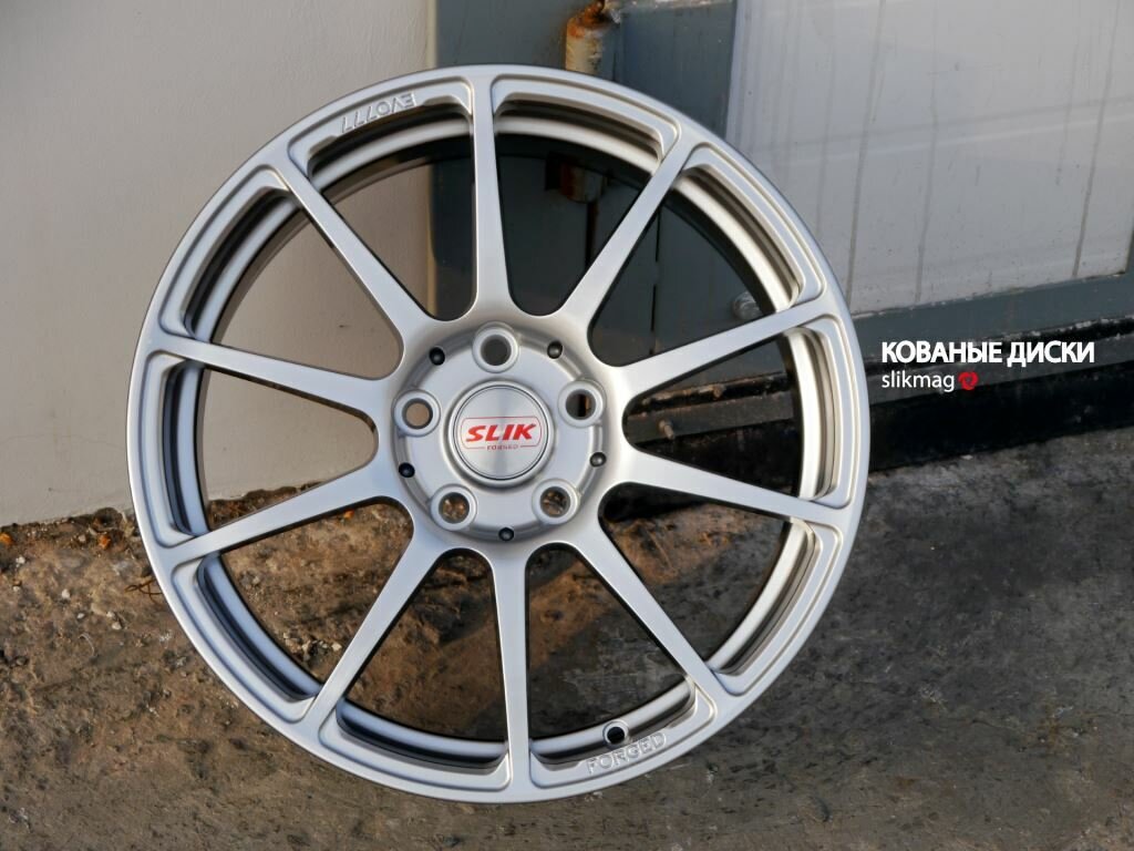 Кованые диски Slik L-777-07 EVO 17x7,5 5x112 ET45 DIA 57,1 в цвете НРВ  (насыщенный серебристый). 