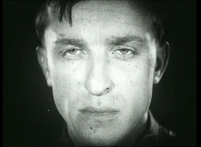 Кадр из фильма "Тетя Саша", 1930