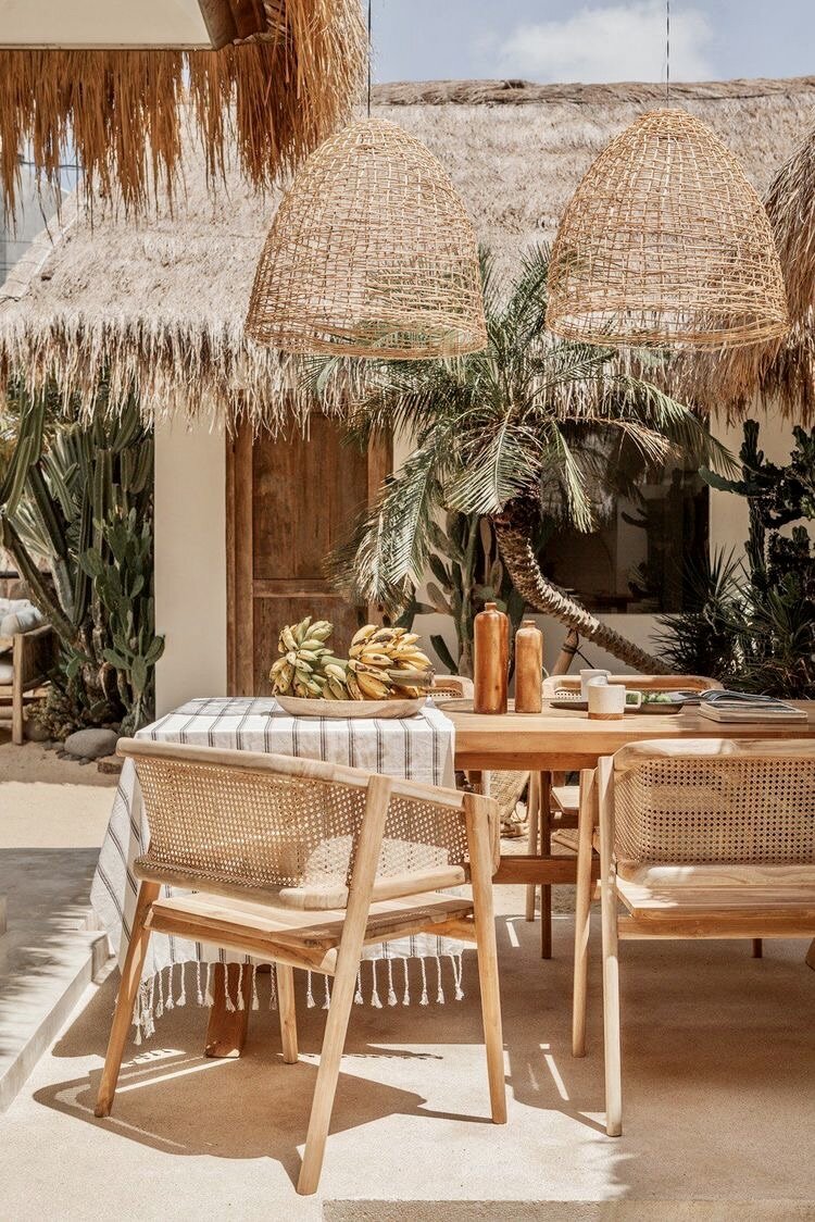 НЕидеальный интерьер вызывает привыкание и счастливую улыбку :)