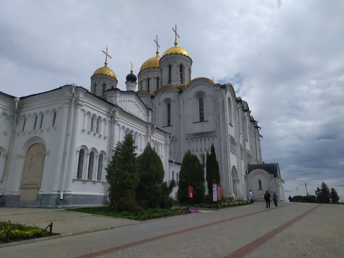 Земные поклоны до Троицы и в Воскресенье - делать или нет? | Дневник  рассуждений | Дзен