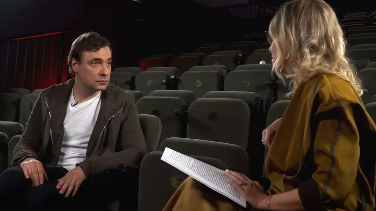 Актер прояснил, в чем была причина расставания с Ириной Леоновой. Фото: скриншот «Осторожно: Собчак»