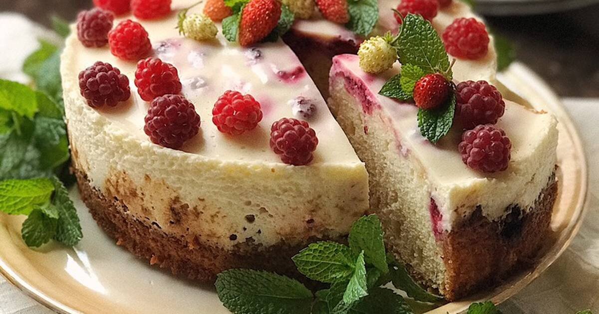 пирог с творогом и малиной. сметанный пирог с малиной. пирог цветаевой с малиной. цветаевский пирог с малиной. цветаевский пирог с малиной.