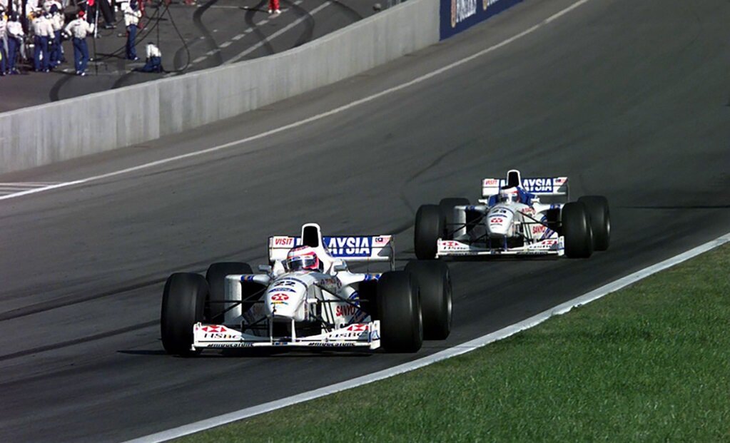01 01 1993. Stewart f1 1997. Рубенс Баррикелло 1999. Рубенс Баррикелло Гран-при Франции 1999.