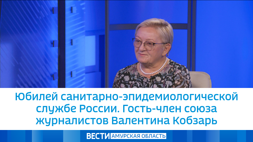 Латинская красавица Джина Валентина берет большой член в рот и пизду.