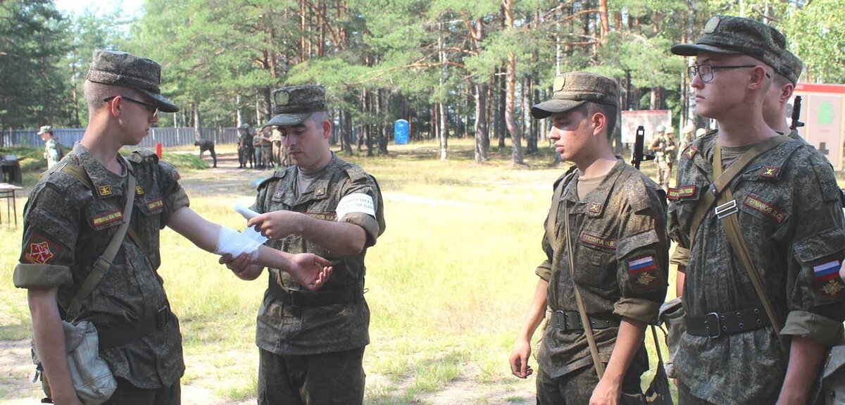 Военно-медицинская подготовка под руководством рядового Мавледина Губжокова