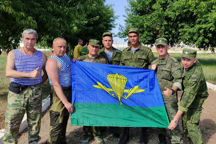 Войсковое братство. Десантники и пограничники. Украинские десантники. Воинское братство. Воинское братство Новосибирск.