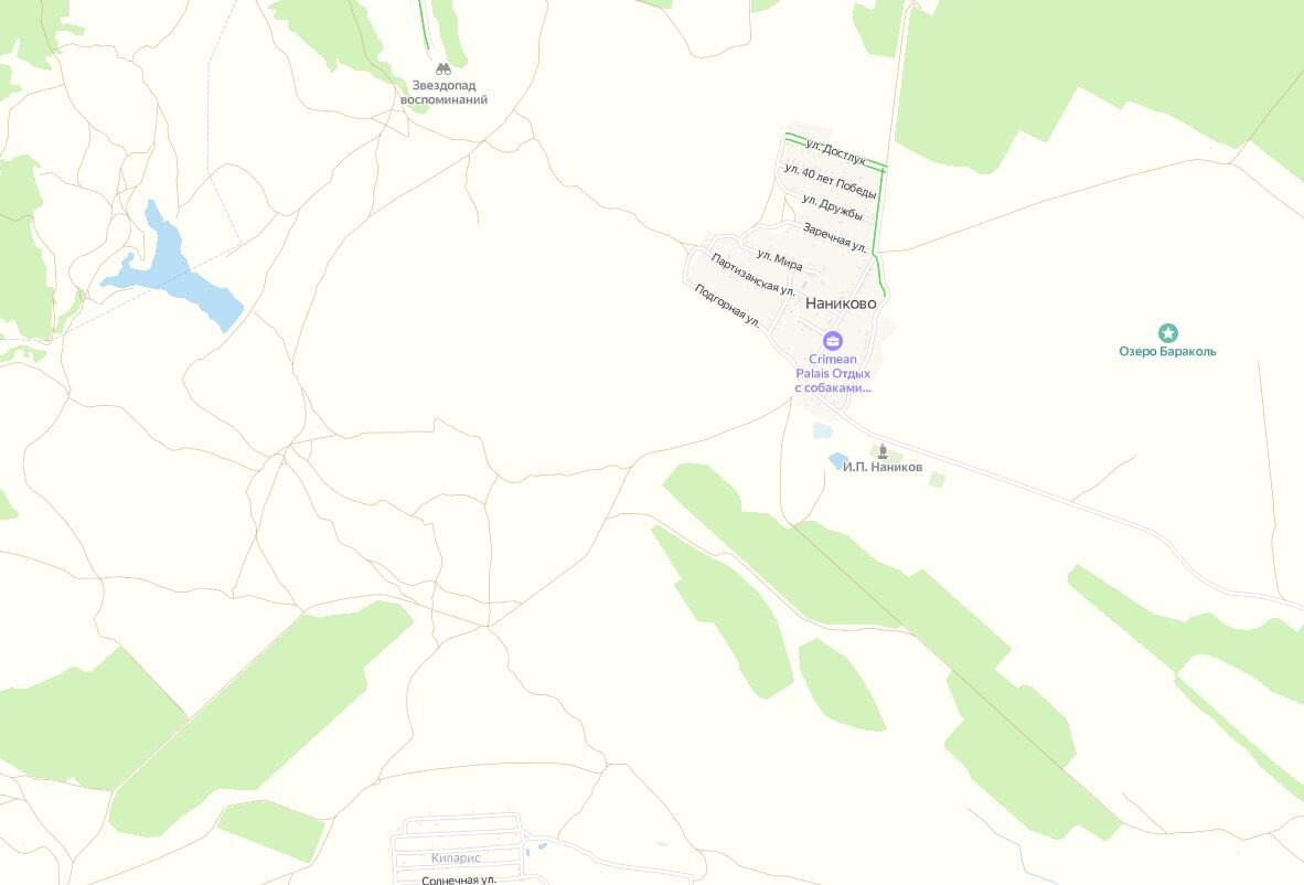 Слева озеро Фундук, справа Бараколь. А Звездопад воспоминаний сверху - это ротонда на горе Коклюк