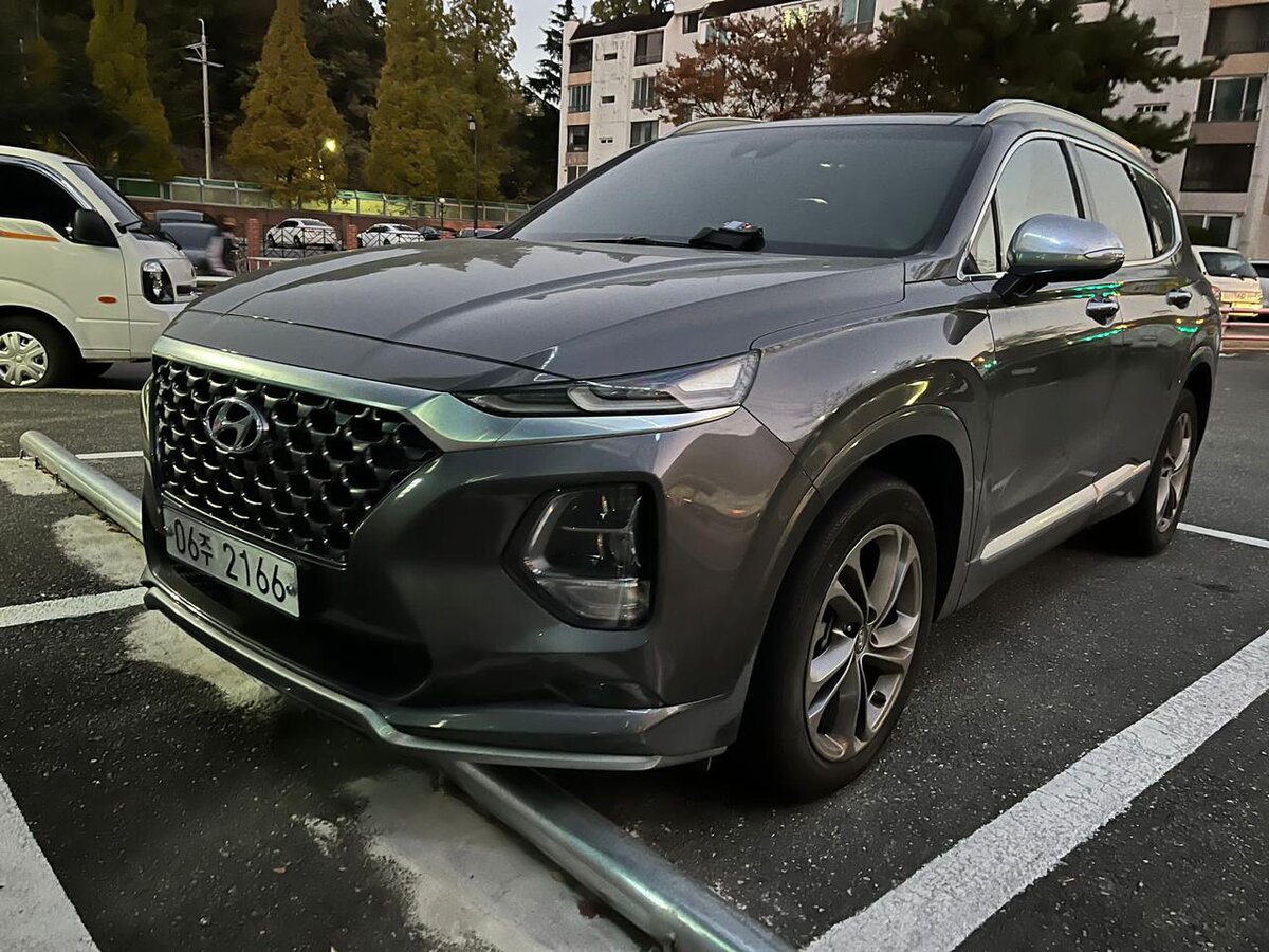 Взяли под заказ Hyundai Santa Fe 2019 из Южной Кореи: левый руль, 2,2  дизель, пробег 34 000 км. | Авто из Японии | Дзен