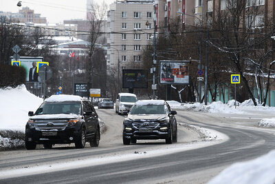    Автомобили на дороге в Москве ©Пелагия Тихонова РИАМО