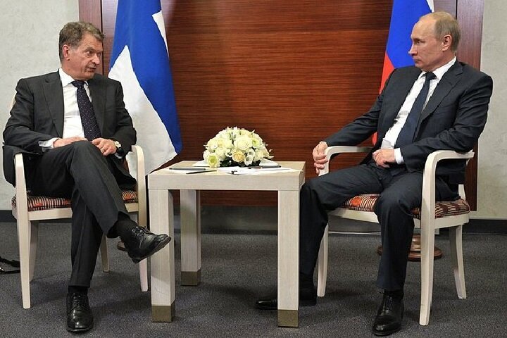 Саули Ниинистё (слева) и Владимир Путин (справа). Источник: "Википедия"