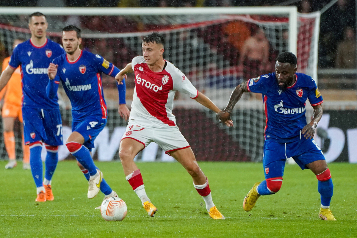 Александр Головин