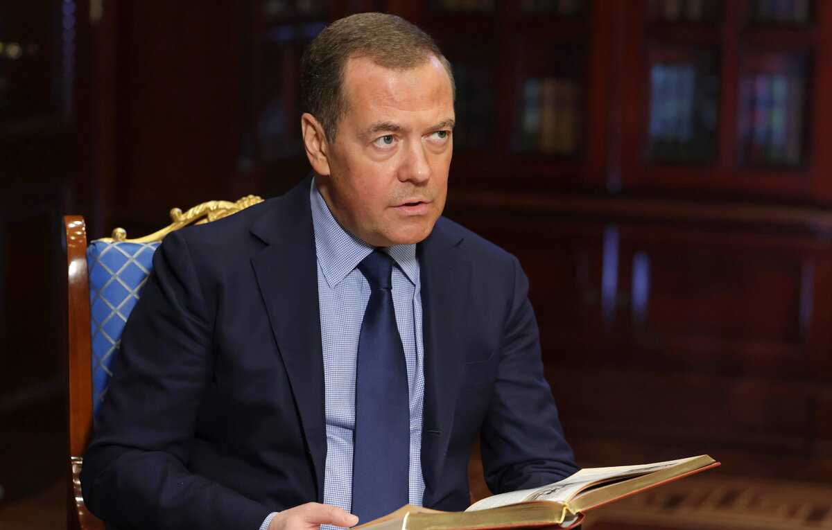    Заместитель председателя Совета безопасности РФ Дмитрий Медведев   Екатерина Штукина/POOL/ТАСС