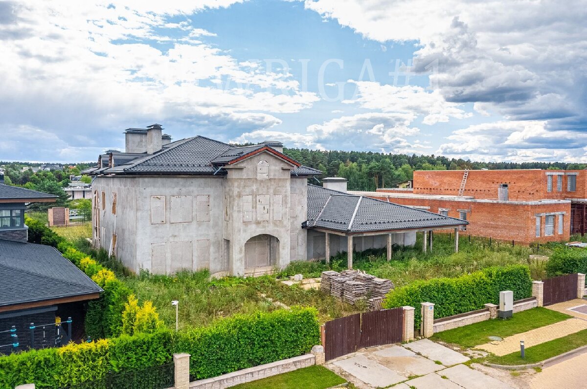 Законсервированная стройка 