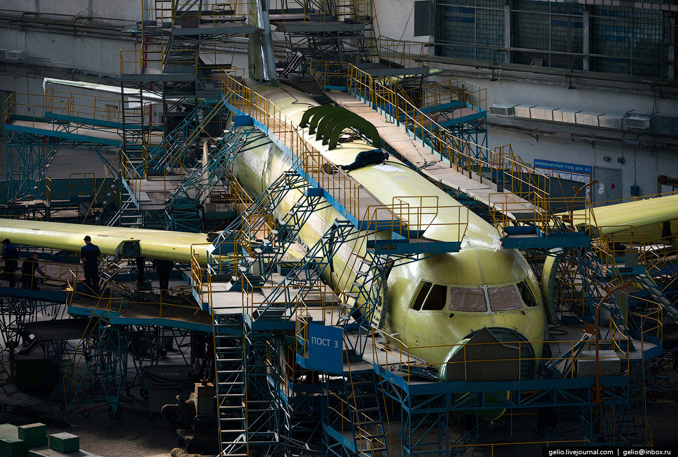 Сборка Ту-214 на КАЗ имени Горбунова