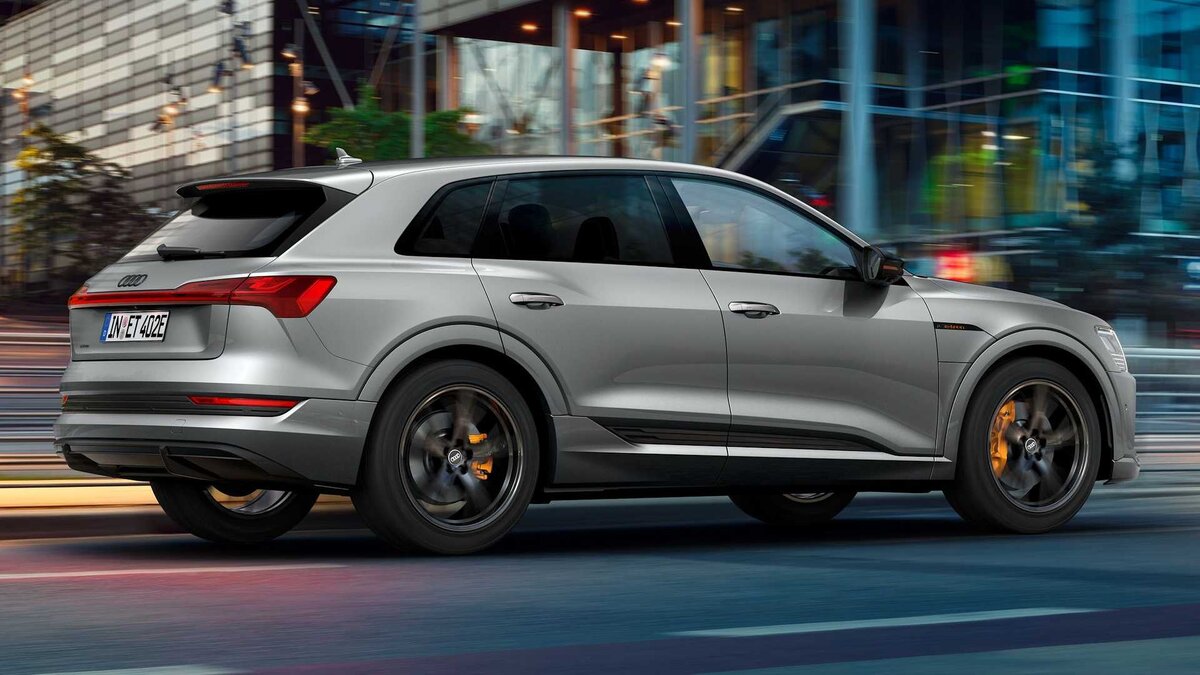 Audi e-tron в варианте Sportback Black Edition