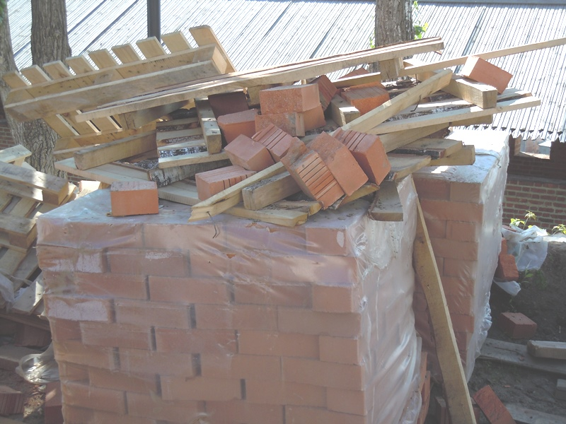 6 июня 2021 г. Мы продолжаем делать то, что мы уже много наделали (В. С. Черномырдин). Побывал в кремле и поснимал. Там территория закрыта и охрана не пускает.-23