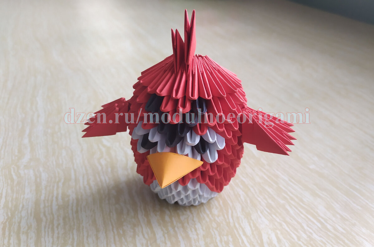 Птица и свинка из Angry Birds