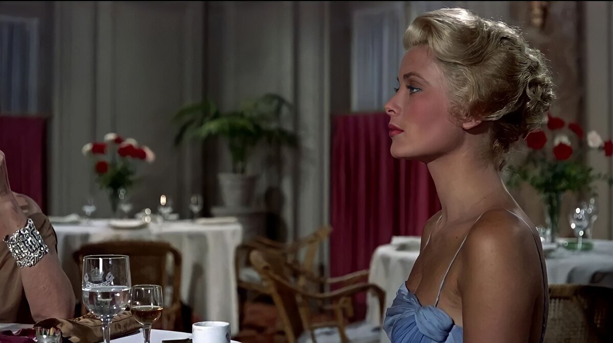 Кадр из фильма «Поймать вора», 1955, режиссер  Альфред Хичкок