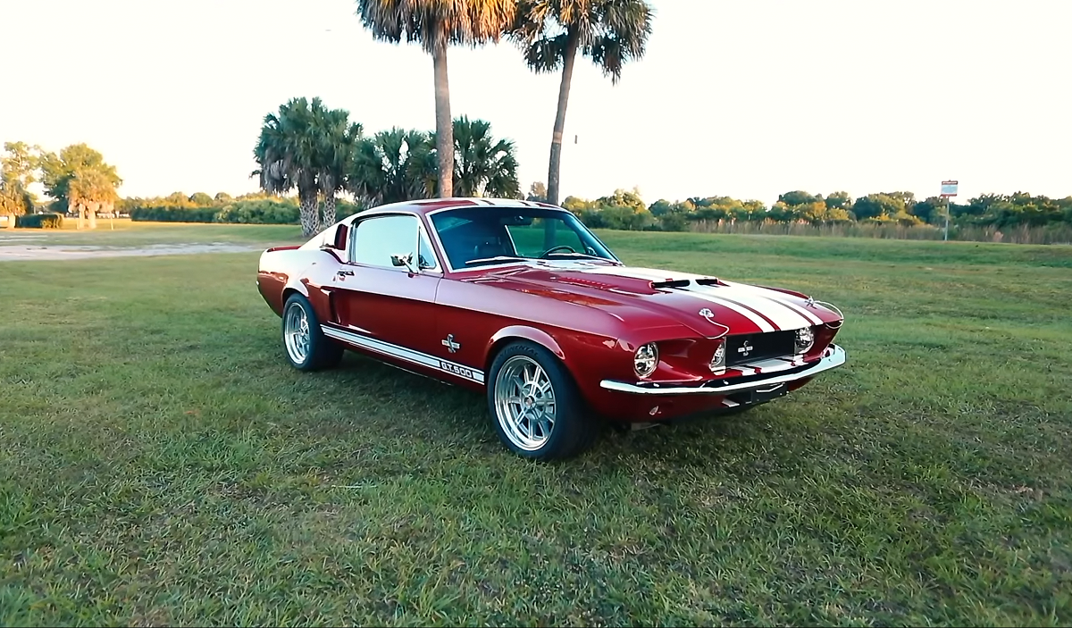 Shelby GT500 позволил Ford закрепиться в мире маслкаров. Фото: Youtube.com