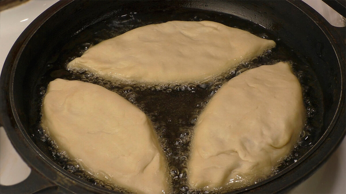 Пирожки жареные с картошкой (тесто без дрожжей): 9 фото в рецепте