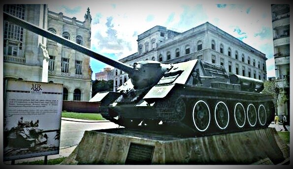 Эта же СУ-100 в Гаване 