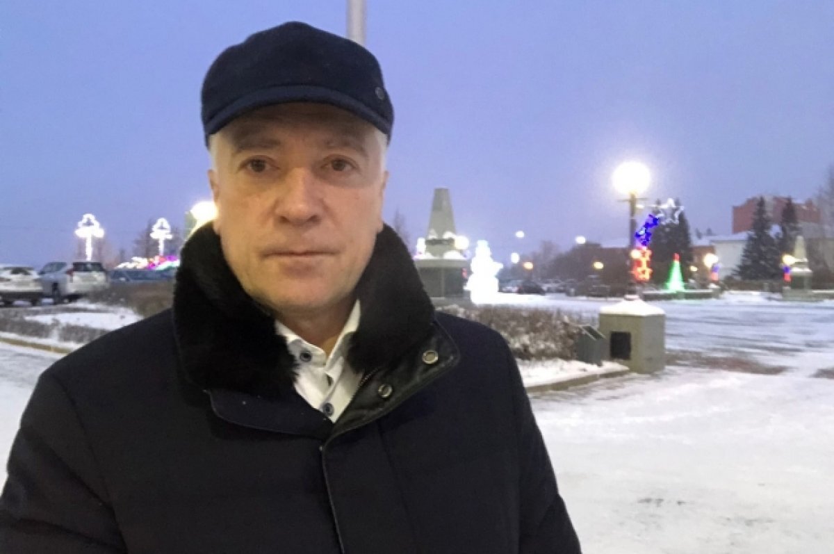    Владимир Мазур выложил в сети утреннее селфи в шапке
