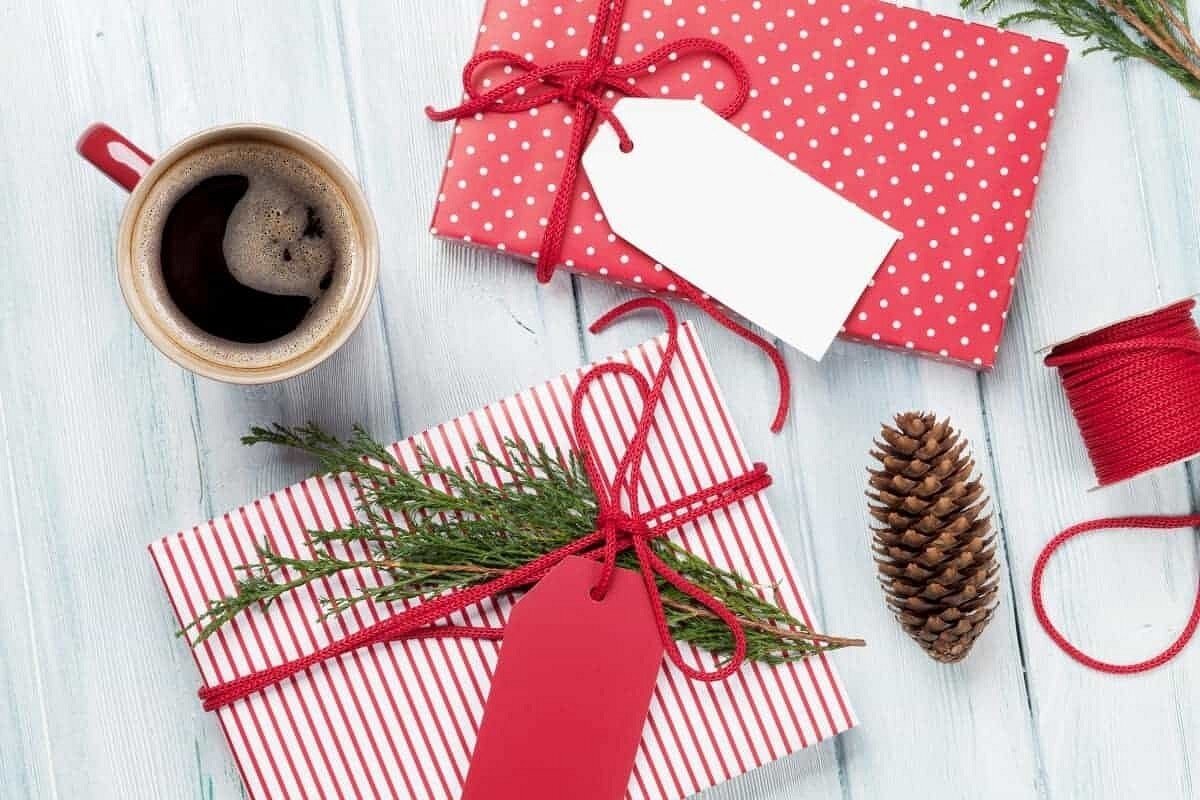 Как сэкономить на упаковке новогодних подарков?
