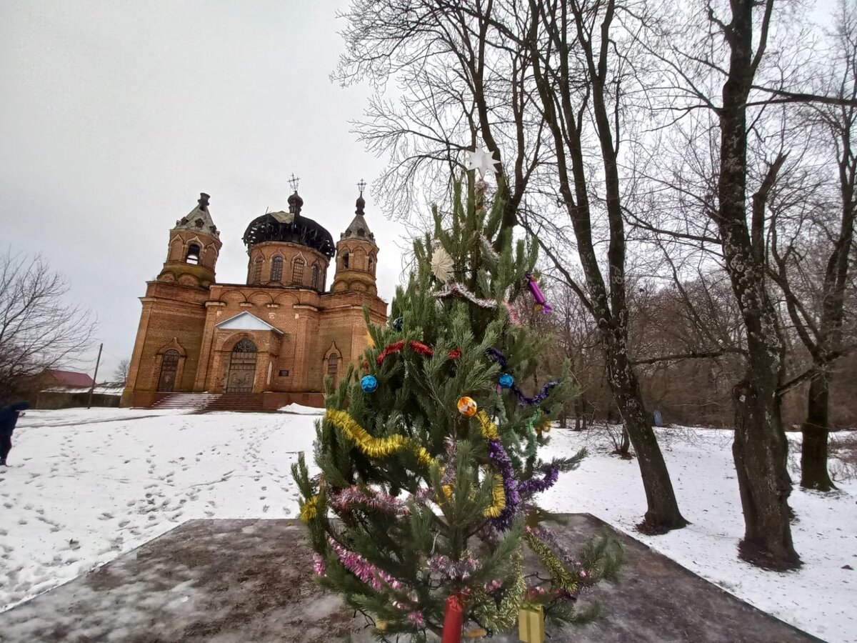 Фото автора. Церковь в Старой Ольшанке