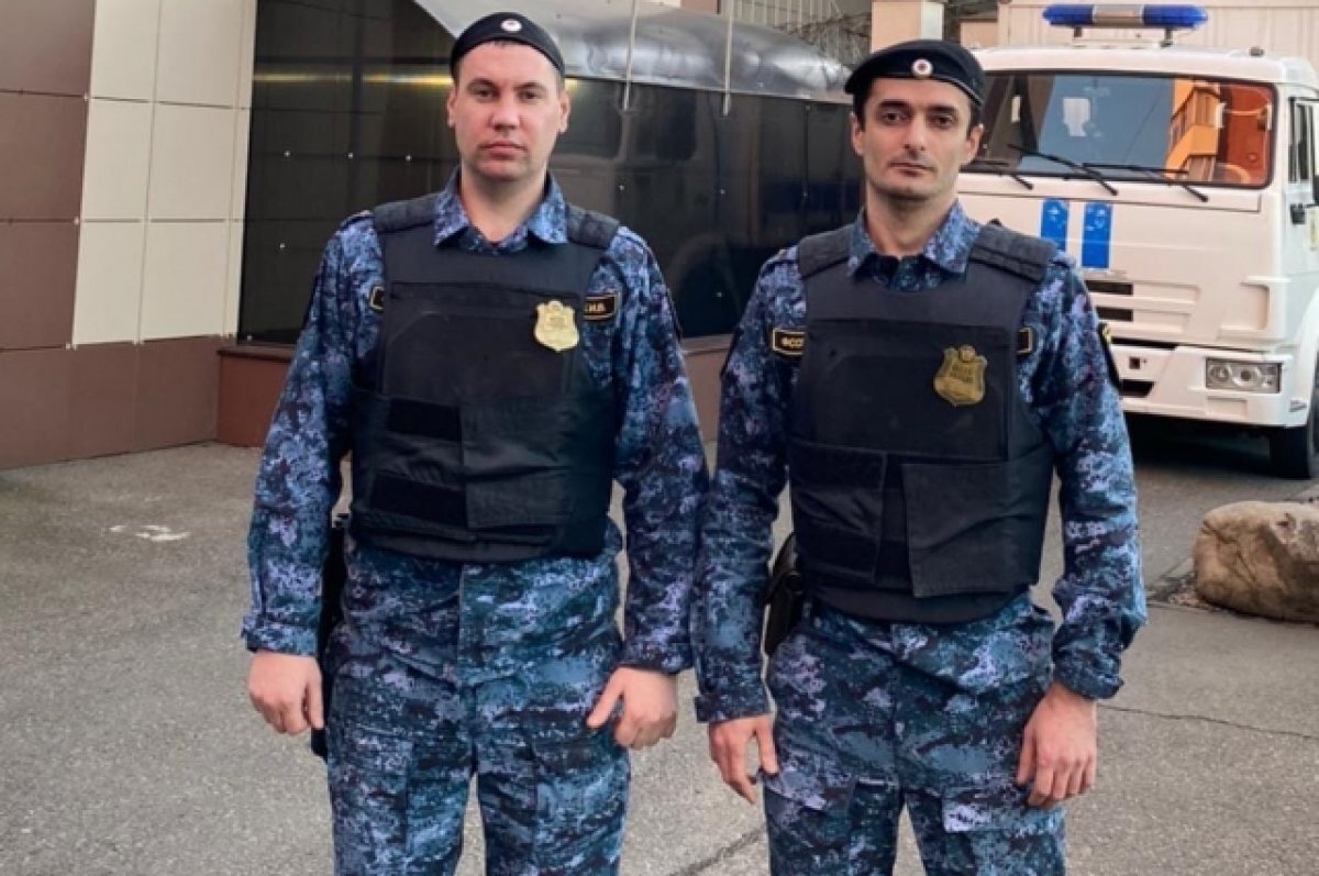    В Краснодаре судебные приставы купировали у женщины приступ