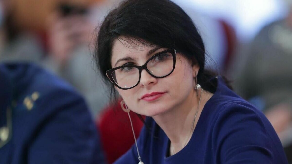     Самые громкие аресты и обвинительные приговоры уходящего года были связаны с хакерскими группировками, фейками о российской армии, госизменой ученых и финансовыми махинациями учебных и научных организаций.