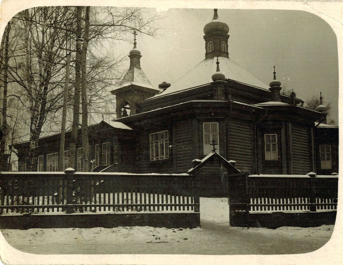 1928 год. Церковь Спаса Преображения в Богородском на Миллионной улице. Автор фото Васин Владимир Александрович (1898-1980). Источник: https://pastvu.com/p/235652