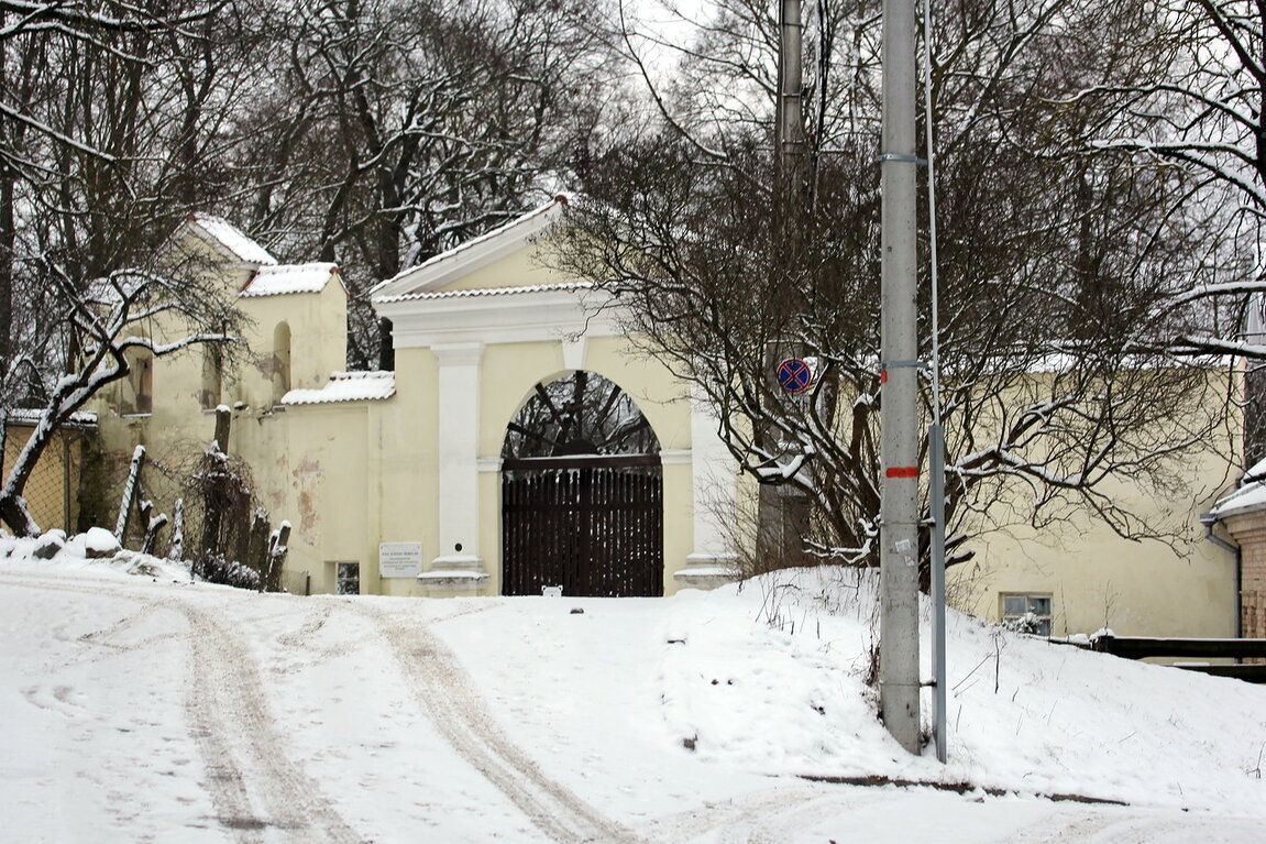 Вход на Бернардинское кладбище