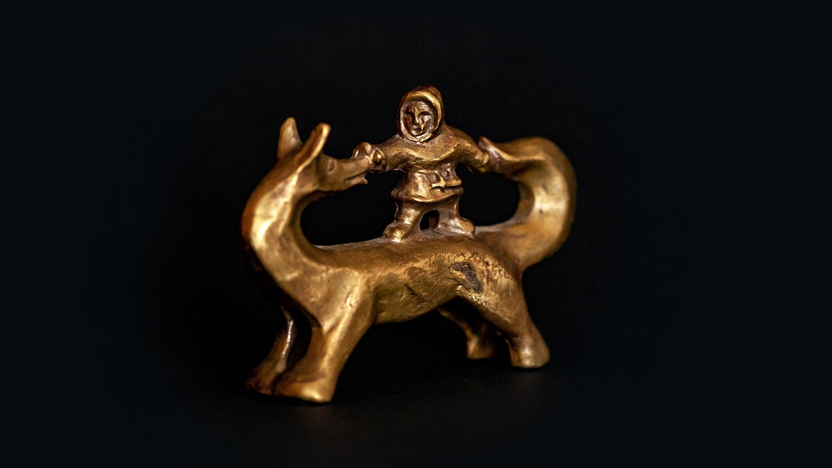    В Сургуте на кузнице создают югорские сувениры